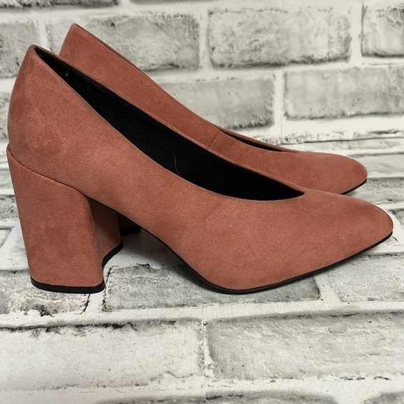 QUPID Dusty Rose, Suede, High Topline Block Point High Heels, Size 7, NWOT - Picture 5 of 10
